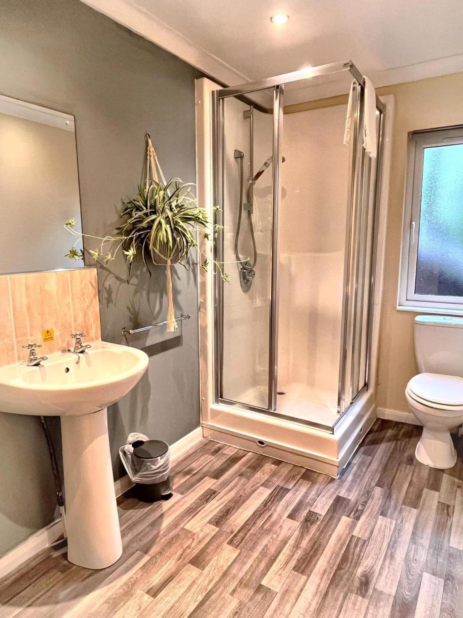 Welsh Villa-Hot Tub-Tenby-Carmarthen-Forestsetting Exteriör bild